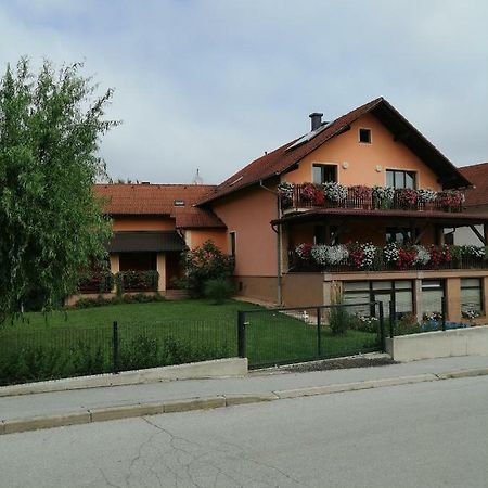 Apartment Pavlesic Slunj Buitenkant foto