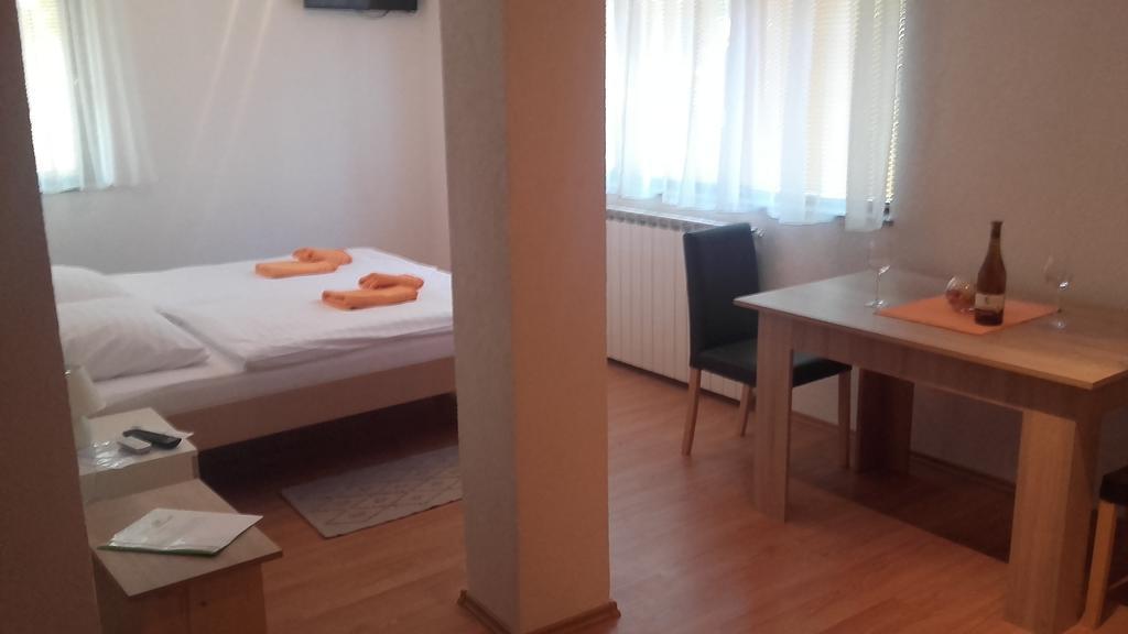 Apartment Pavlesic Slunj Buitenkant foto